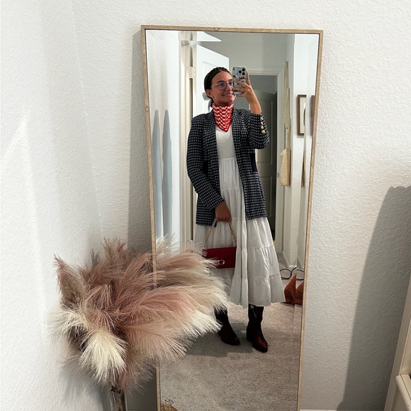 hi! im abbi my favorite brands are coach,ralph lauren,&anthro!🎀 - Picture 5 of 11